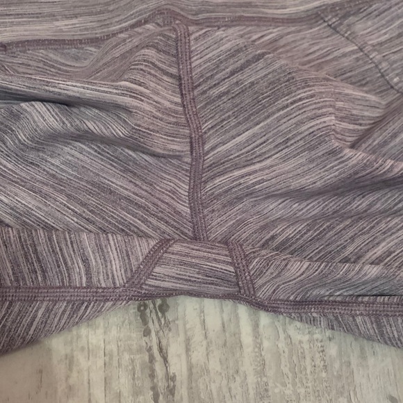 gray leggings with foot holes size 6 - Picture 3 of 4